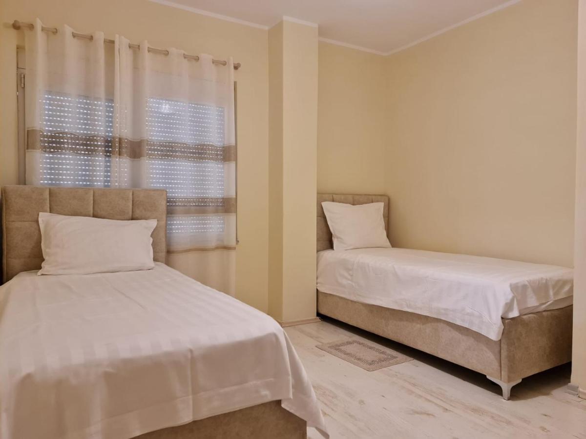 Apartment In Qerret Golem  Exterior foto